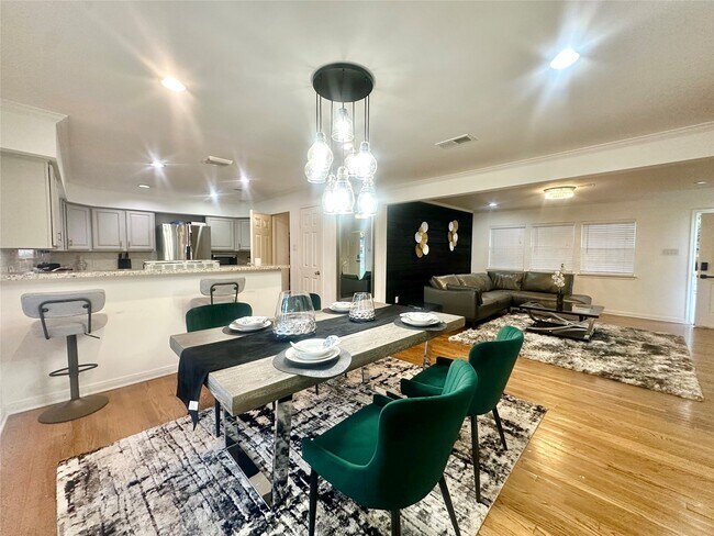 Foto del edificio - 5329 Pagewood Ln