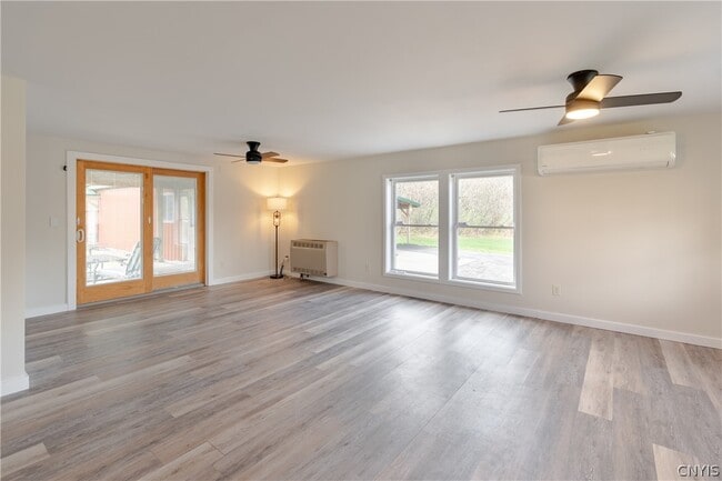 Foto del edificio - 6082 Reservoir Rd