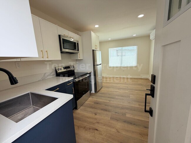 Foto del edificio - **BRAND NEW - 1 bed, 1 bath Unit in the Heart of South Park - Available NOW***