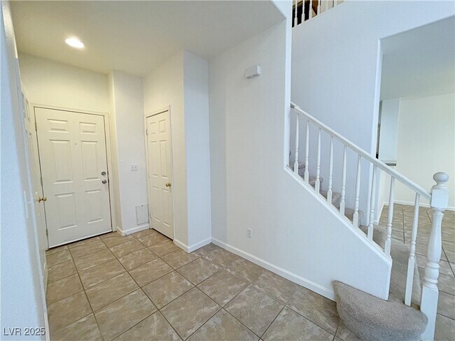 Foto del edificio - 691 Principle Point Ave