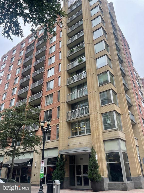 Foto principal - 1020 N Highland St