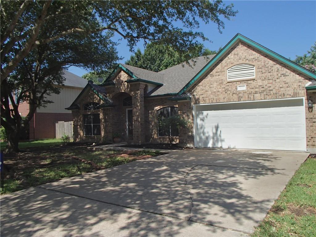 Foto principal - 408 Steeplechase Dr