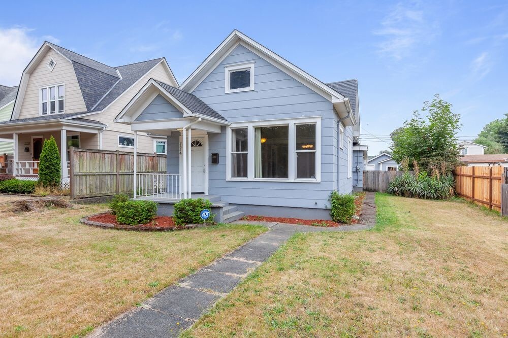Beautiful 4/bd 2/ba with updated kitchen - House for Rent ...