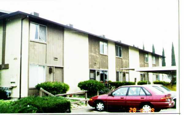 Building Photo - 1031 Bluebell Dr