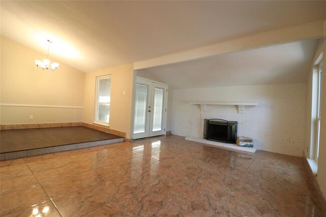 Building Photo - 15526 Camino Del Sol Dr