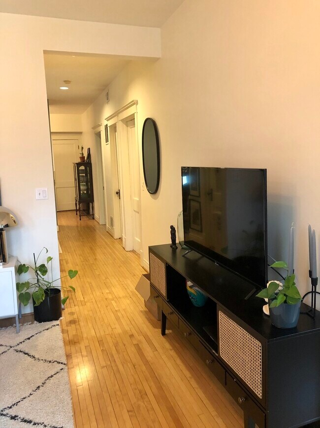 Foto del edificio - 2317 W Thomas St