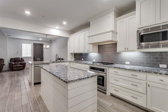 Photo - 2728 Shelby Dr Townhome