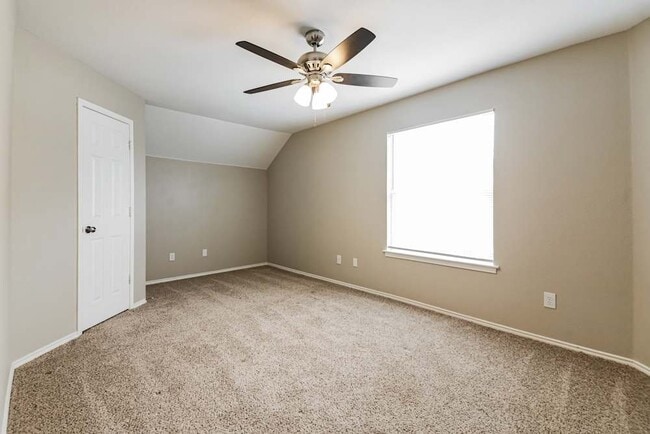 Building Photo - 7714 Straits Dr