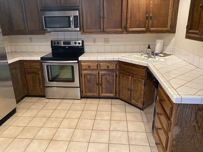 Building Photo - Condo in Orcutt
