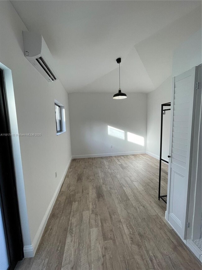 Foto del edificio - 52 NW 68th St