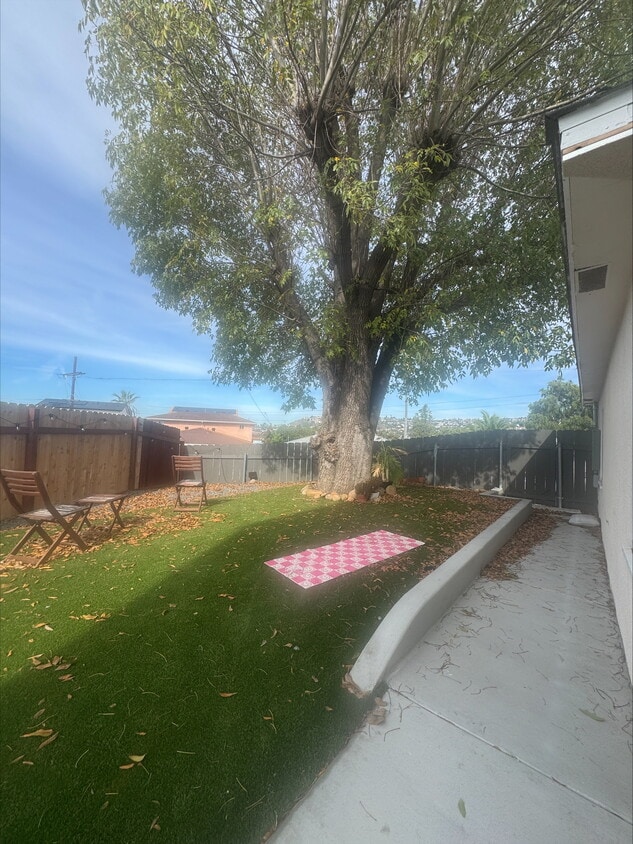 Foto del edificio - 5262 Rincon St