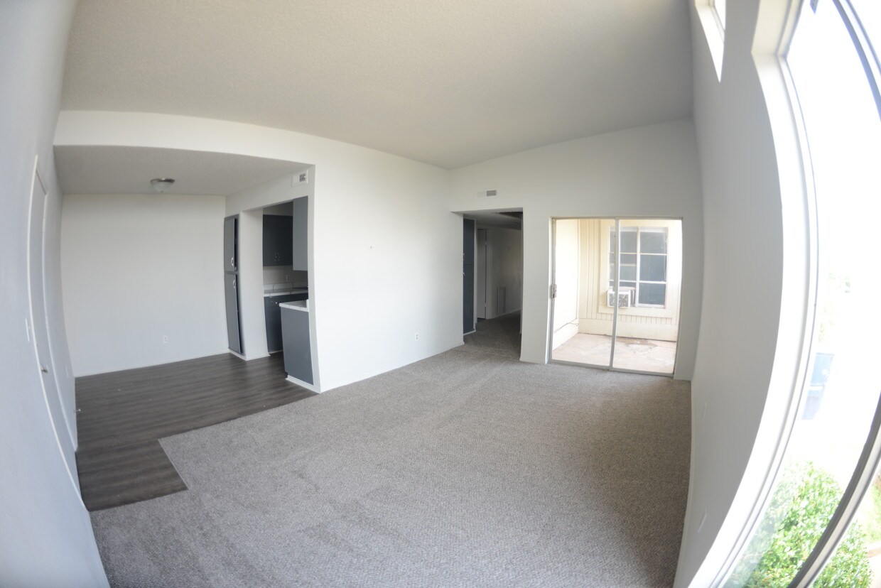 Foto principal - 1000 NW 105th St