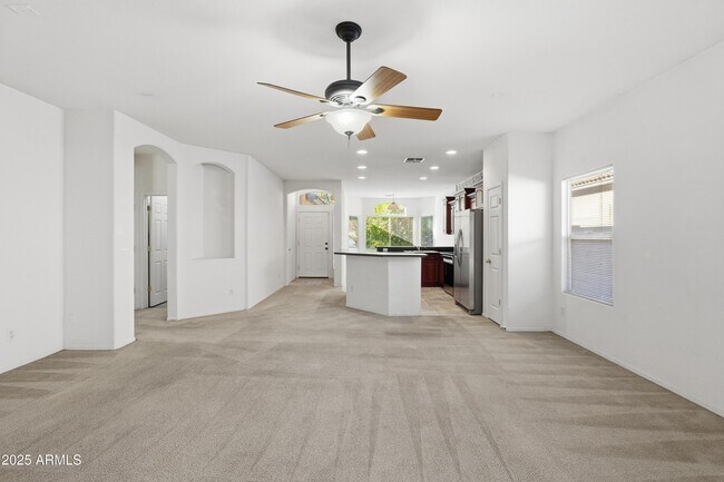 Building Photo - 14568 W Crocus Dr