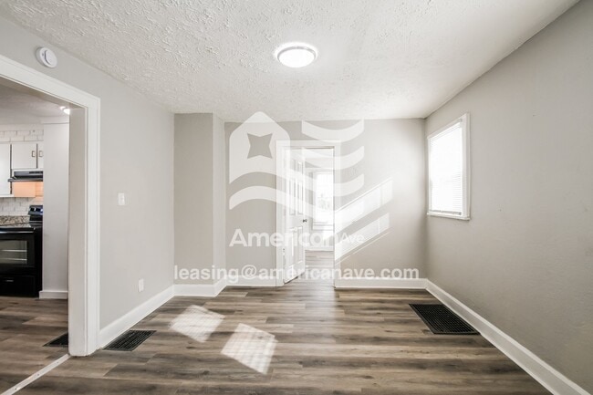 Foto del edificio - 3002 McKinley St
