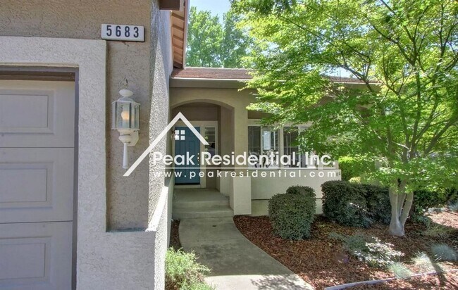 Foto del edificio - 3 br, 3 bath House - 5683 Ambassador Drive