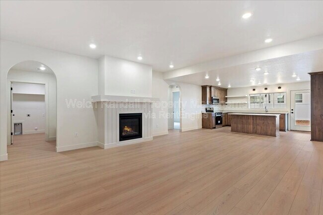 Foto del edificio - 834 E 300 N