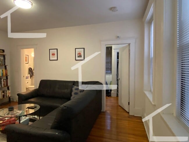 Foto del edificio - Spacious 2 Bed Right In Beacon Hill