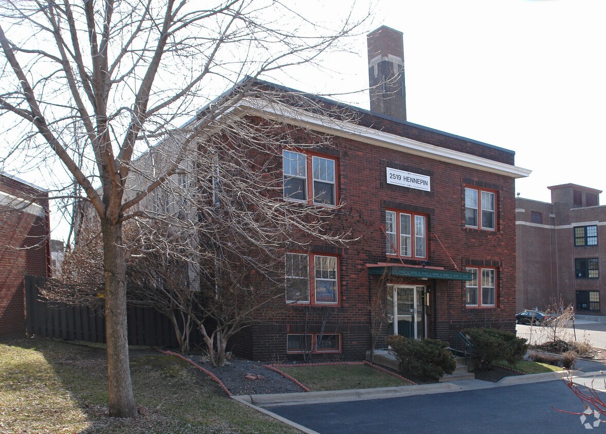 Foto del edificio - 2519 Hennepin Ave