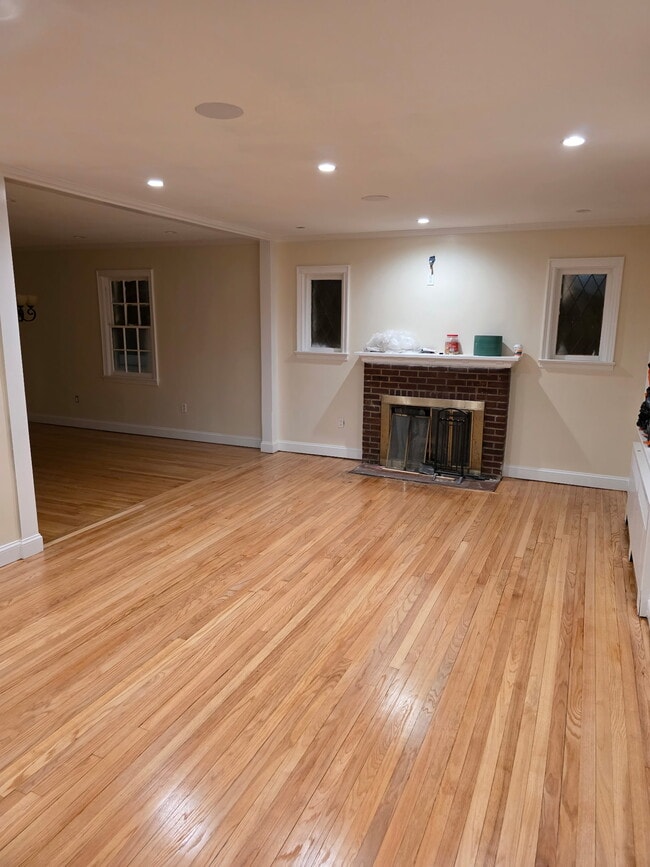 Photo - 109 Beverly Rd House