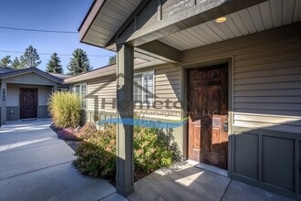 Building Photo - 2852 N Julie Ann Ct
