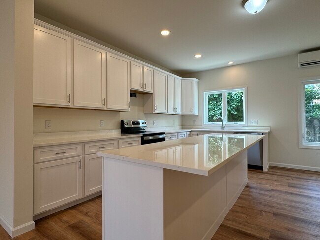 Building Photo - 3121 Ellers St