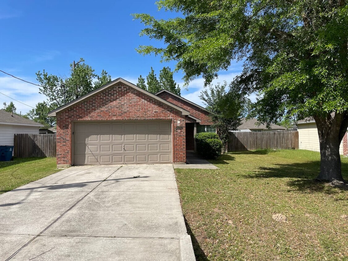 Primary Photo - 16291 Hidden Deer Ln
