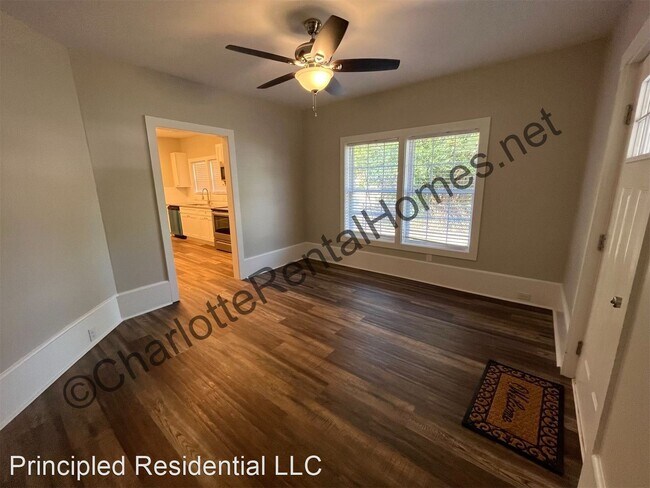 Building Photo - 2 br, 1 bath House - 31 Stowe St