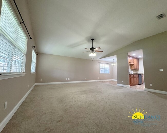 Building Photo - Nice Home in Highly Desirable Area!!