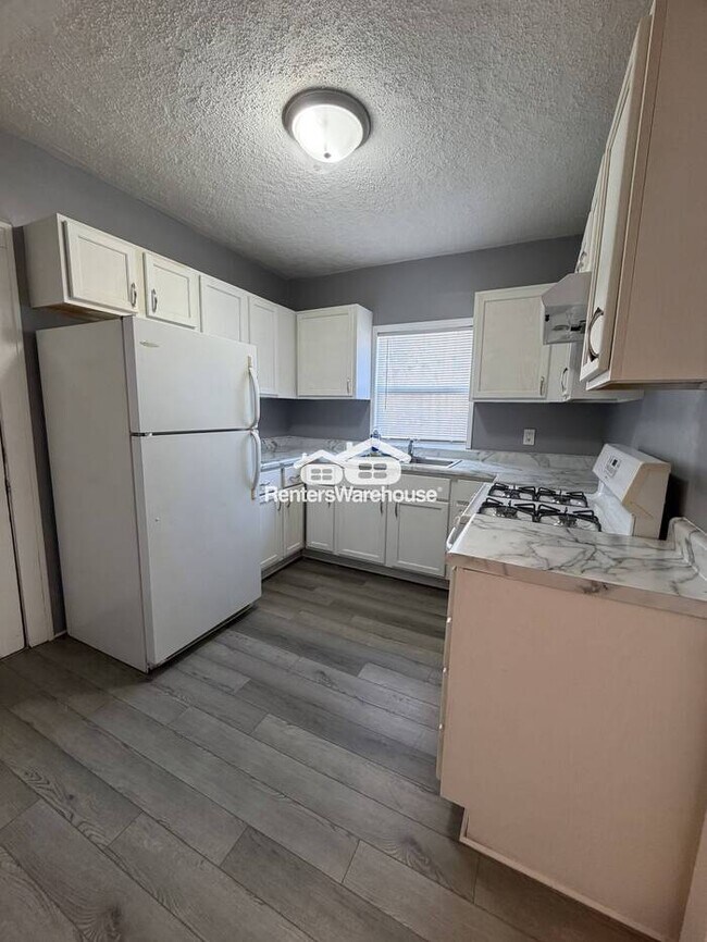 Foto del edificio - Available Now Spacious 2 Bedroom 1 Bath in Minneapolis!