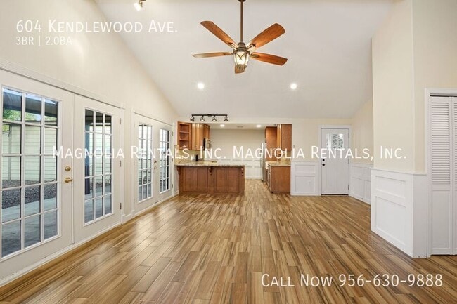 Building Photo - 604 Kendlewood Ave