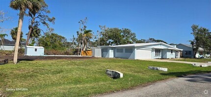 Building Photo - 4937 Lemon Bay Dr