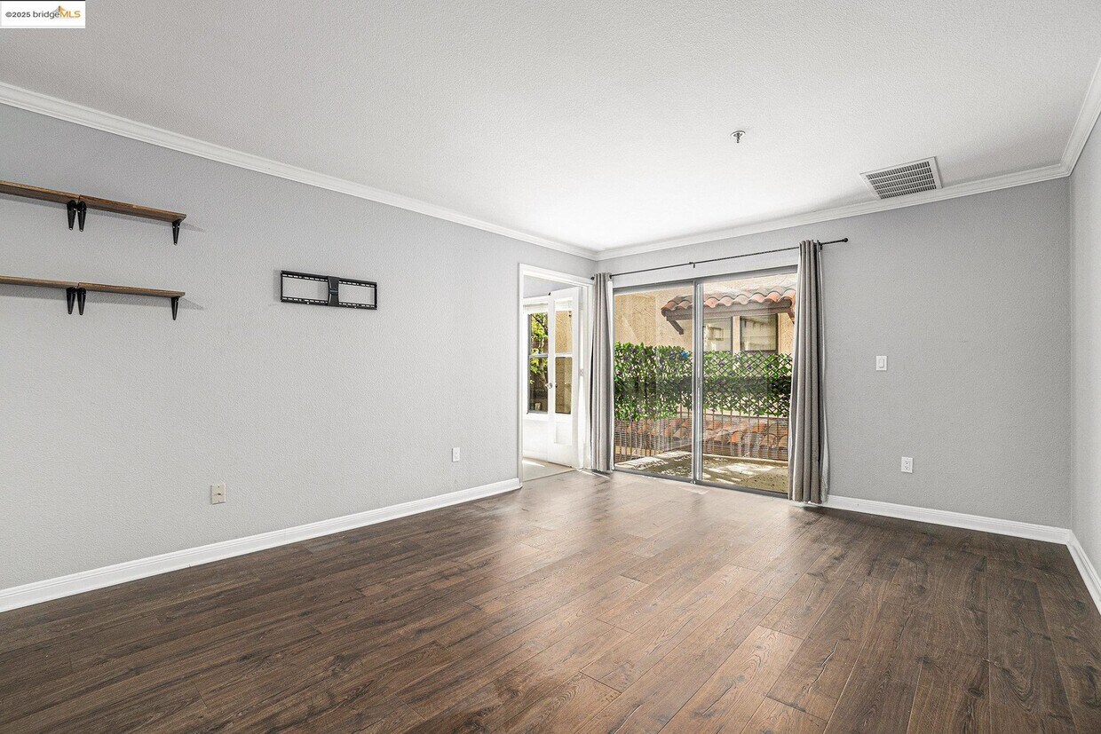 Foto principal - 1122 S Villa Way