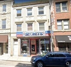 Building Photo - 3229 N Clark St