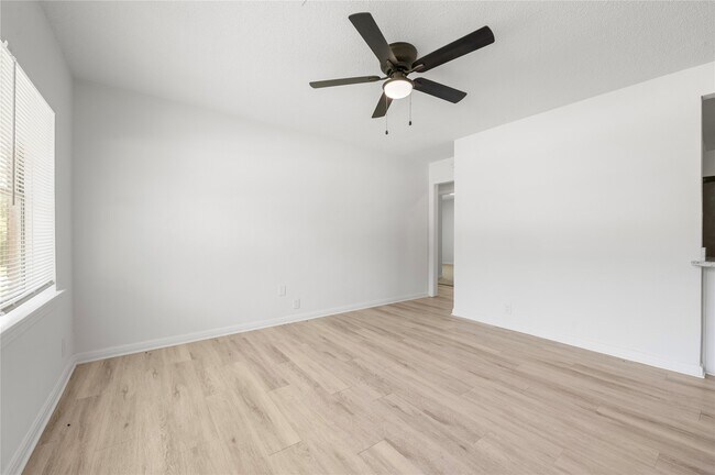 Building Photo - 4601 W 43rd St