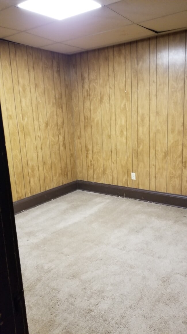 Bedroom 2 - 323 Dunn Blvd