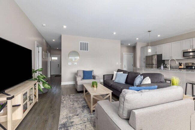 Building Photo - 3938 Pinot Dr