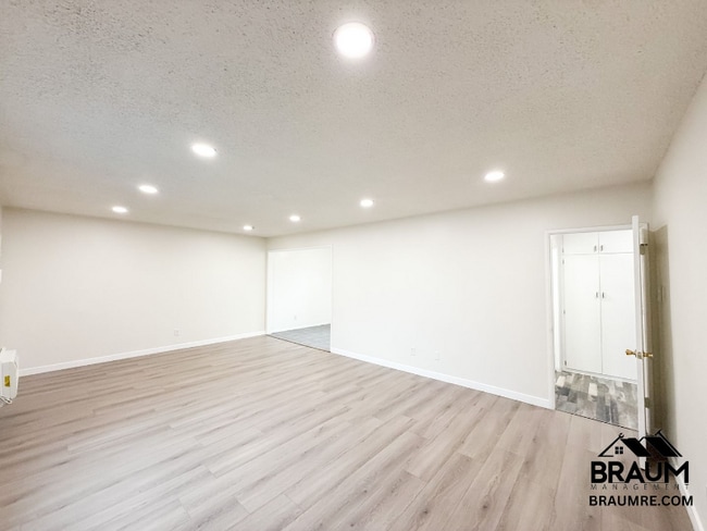 Foto del edificio - 5131 Buffalo Ave