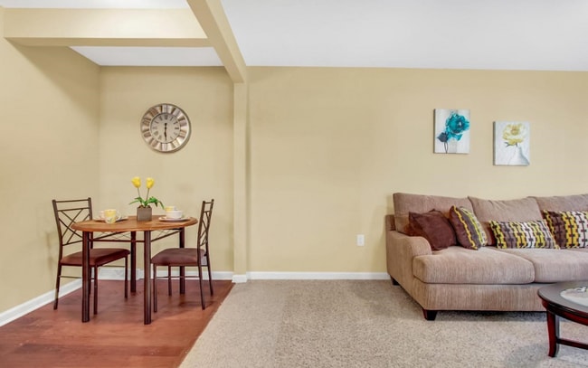 Building Photo - Bright 2 Bedroom, 1 Bath Ranch Style Home in Harrisburg, Pa!