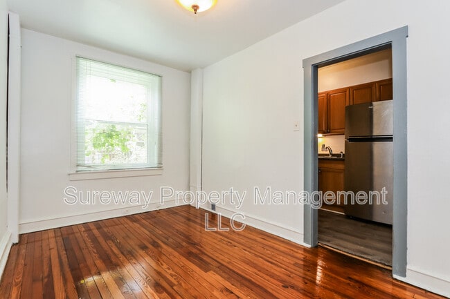 Building Photo - 1060 Markee Terrace