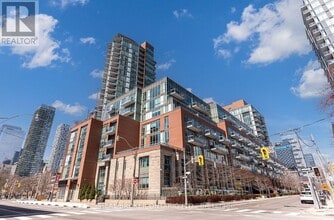 Building Photo - 112 George St