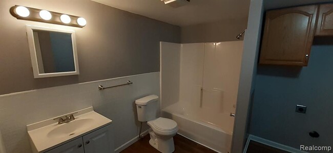 Building Photo - 8251 Jackson Ave