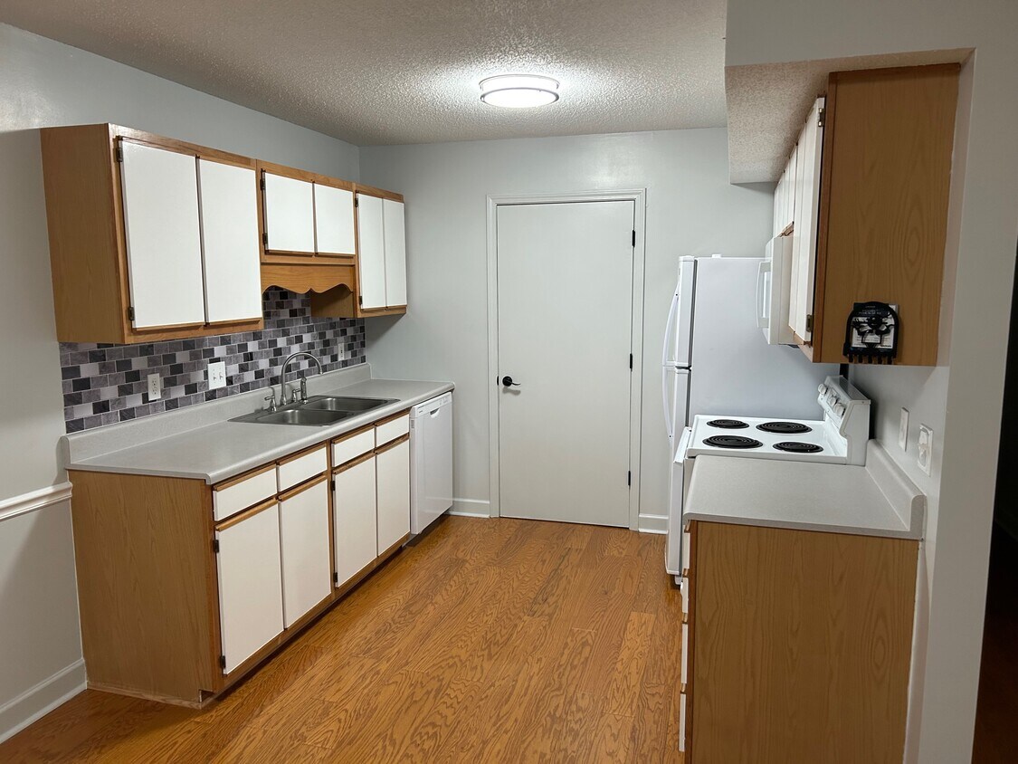 1101 Old Ebenezer Rd Unit C, Florence, SC 29501 Condo for Rent in