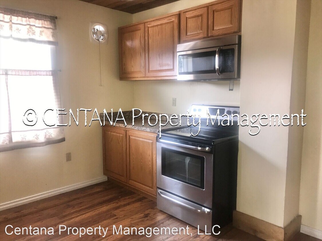 Primary Photo - 3 br, 1 bath House - 1060 W Diamond