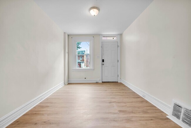 Building Photo - Charming Rental Home in Convenient Allentown Location