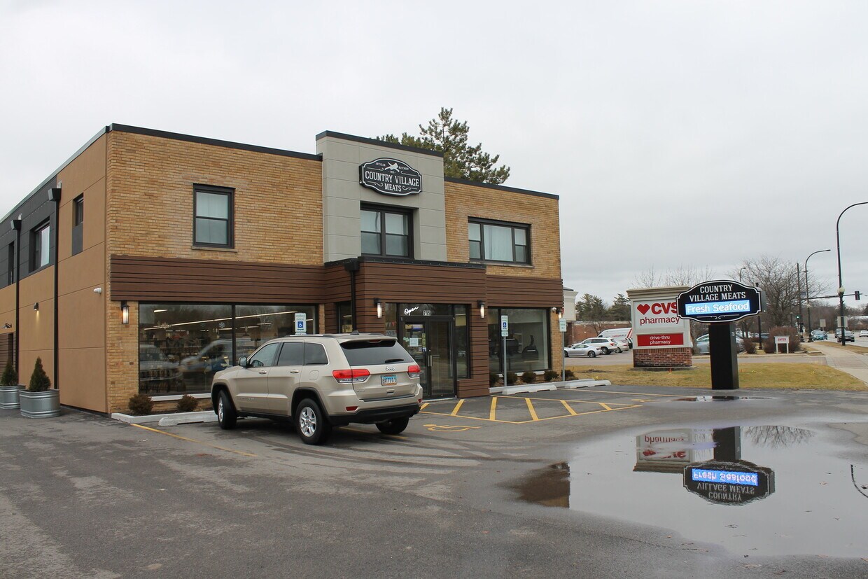 715 E State St Unit 202, Geneva, IL 60134 Condo for Rent in Geneva