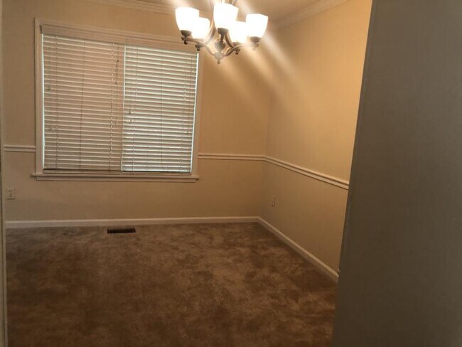 Foto del edificio - 137 Tamara Ct