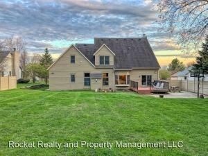 Building Photo - 4 br, 3.5 bath House - 3423 Briar Crest Drive
