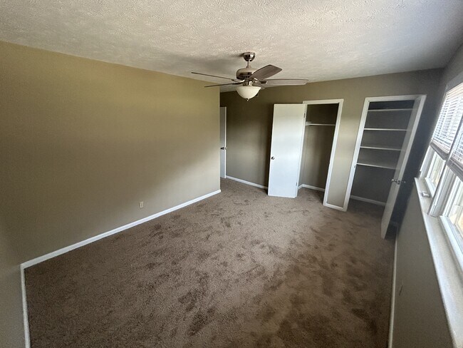 Foto del edificio - 3210 Tallywood Dr