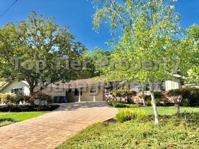 Foto del edificio - Very nice 4 Bed/3 Bath/2,145 Sqft House in West Danville available 6/15 for Lease!