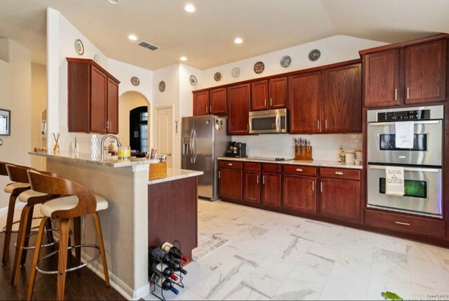 Foto del edificio - 5618 Thunder Oaks